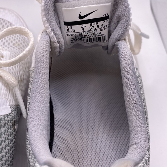 Nike White sneaker tennis shoe size 6.5 - Picture 7 of 10